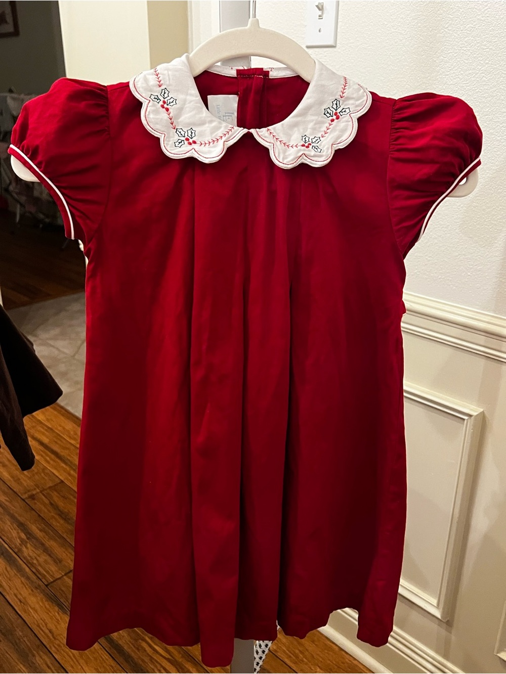 Little English Girls' Red Embroidered Collar - Classic Holiday Dress size 7 EUC